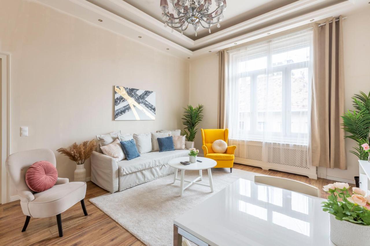 Luxurious Central Apartment In Liszt Ferenc Square Budapešť Exteriér fotografie