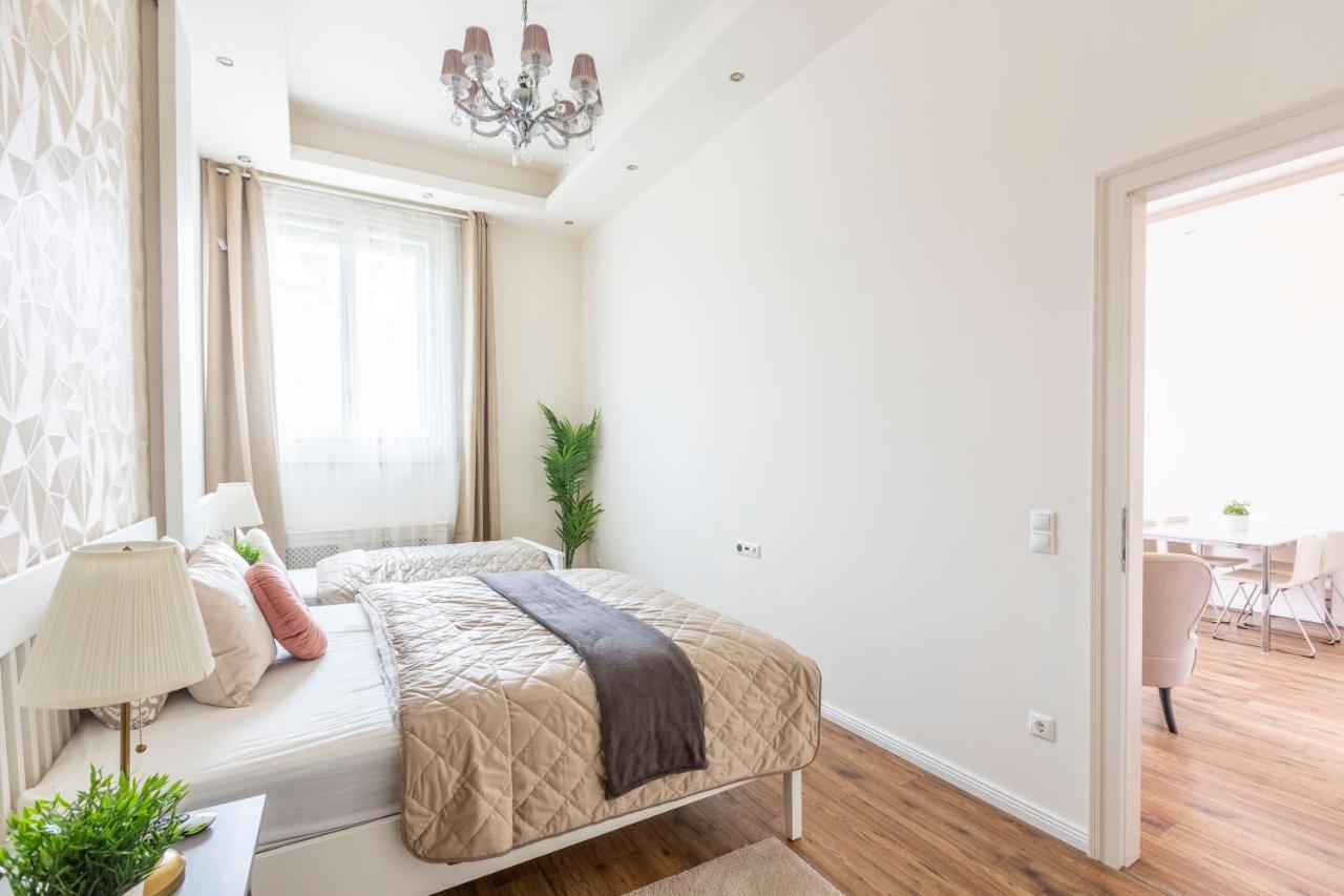 Luxurious Central Apartment In Liszt Ferenc Square Budapešť Exteriér fotografie